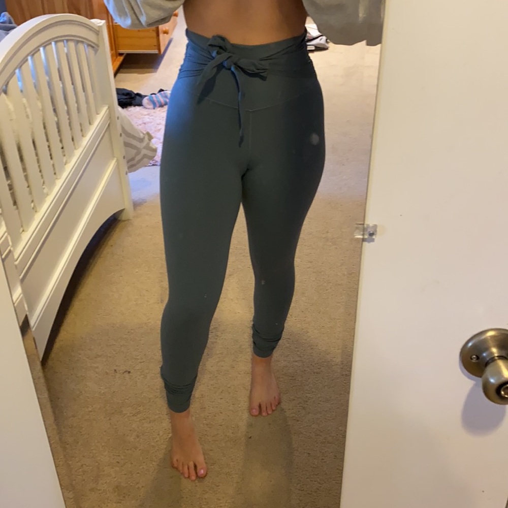 ⚠️OVER 50% OFF⚠️LULUMELON Blue Align Tie Waist Logo Leggings